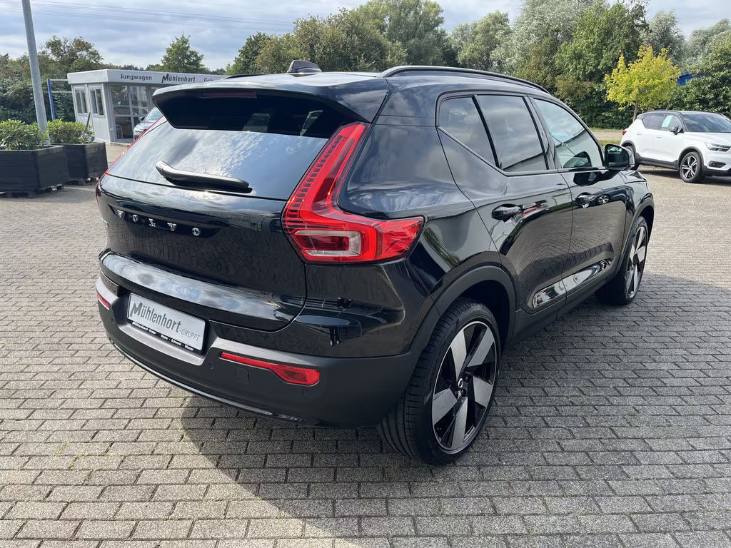 Volvo EX40