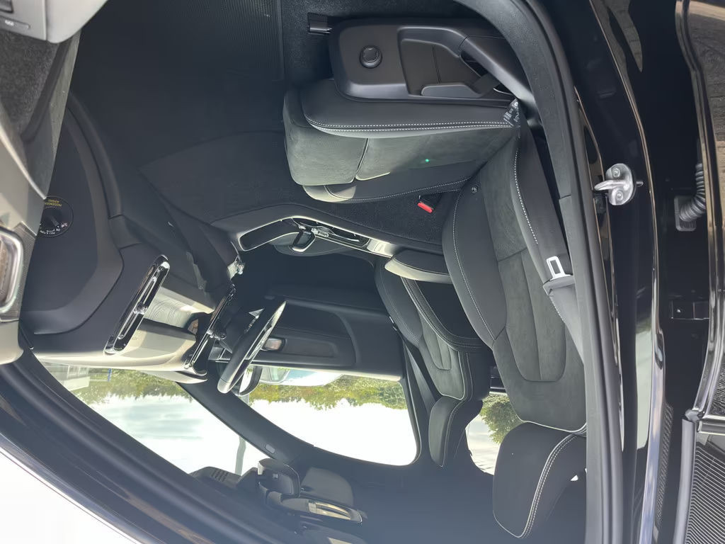 Volvo EX40
