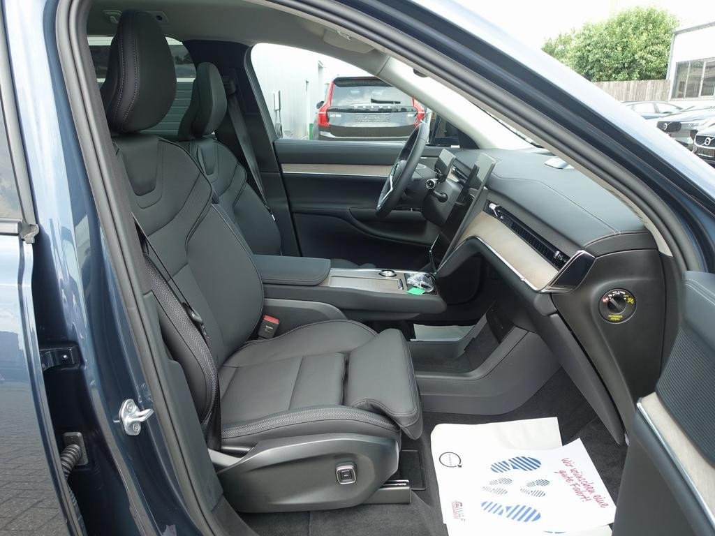 Volvo EX90