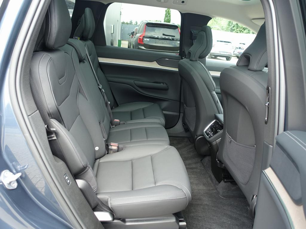 Volvo EX90