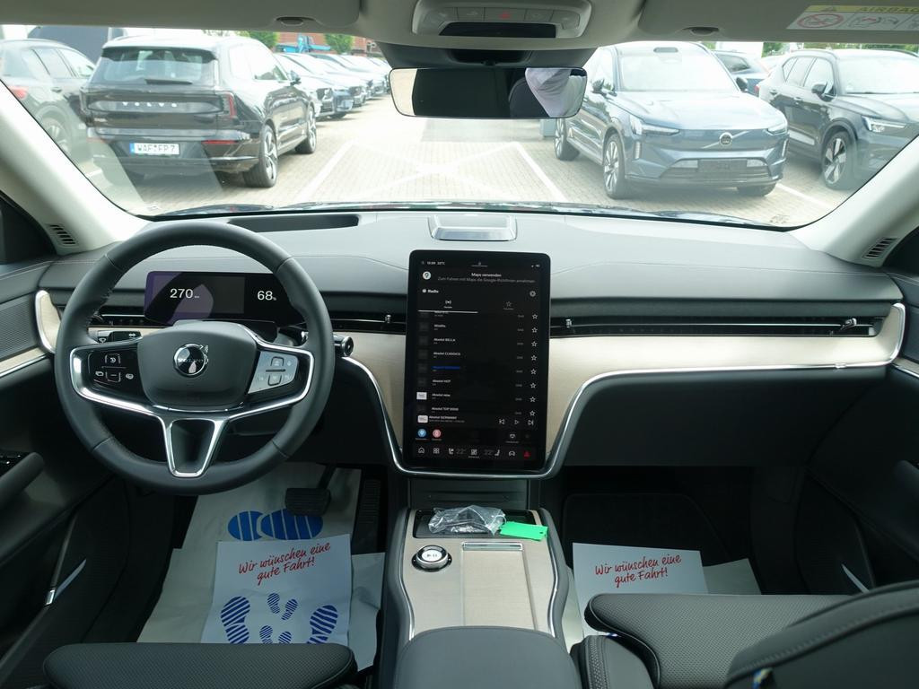 Volvo EX90