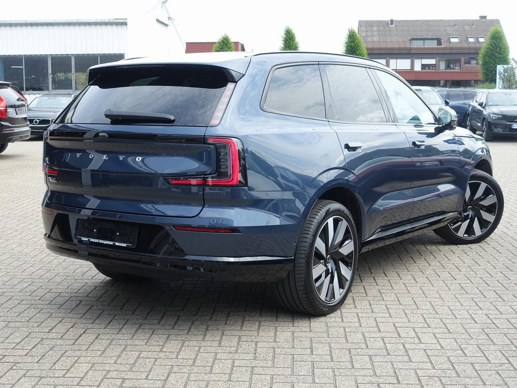 Volvo EX90