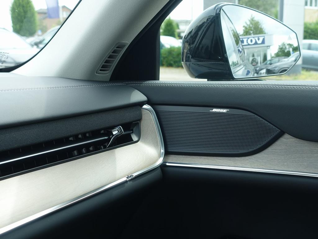 Volvo EX90