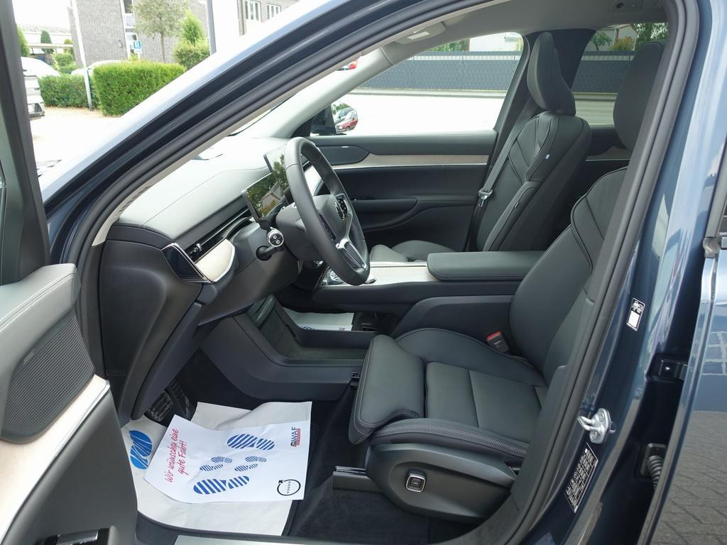 Volvo EX90
