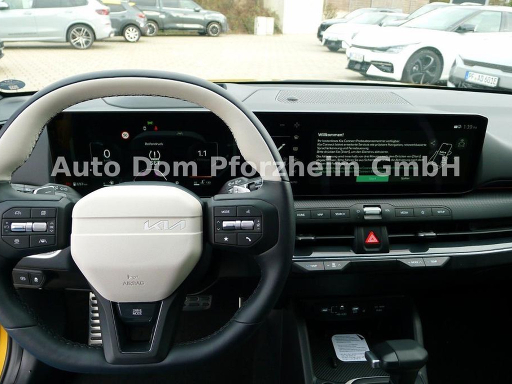 Kia K4