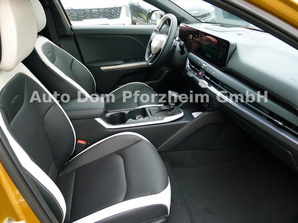 Kia K4