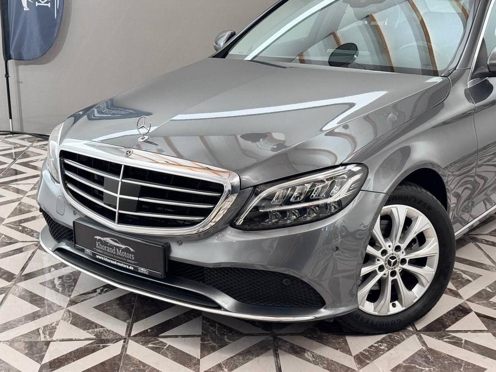 Mercedes-Benz C-Klasse C 220 4MATIC C 220 d Sedan