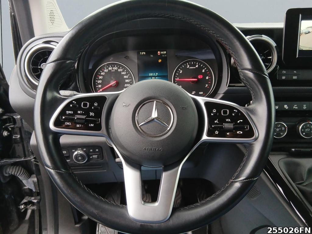 Mercedes-Benz T 180