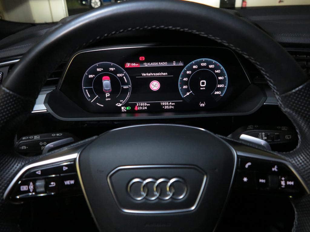 Audi e-tron