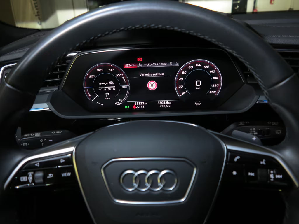 Audi e-tron