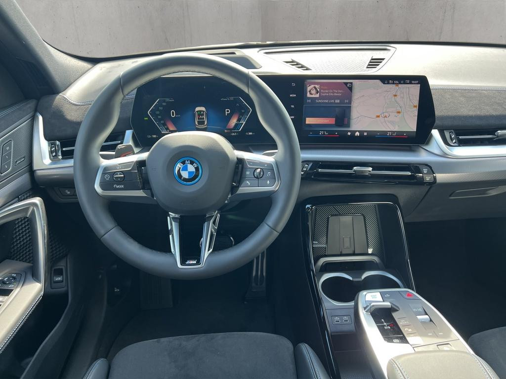 BMW iX2