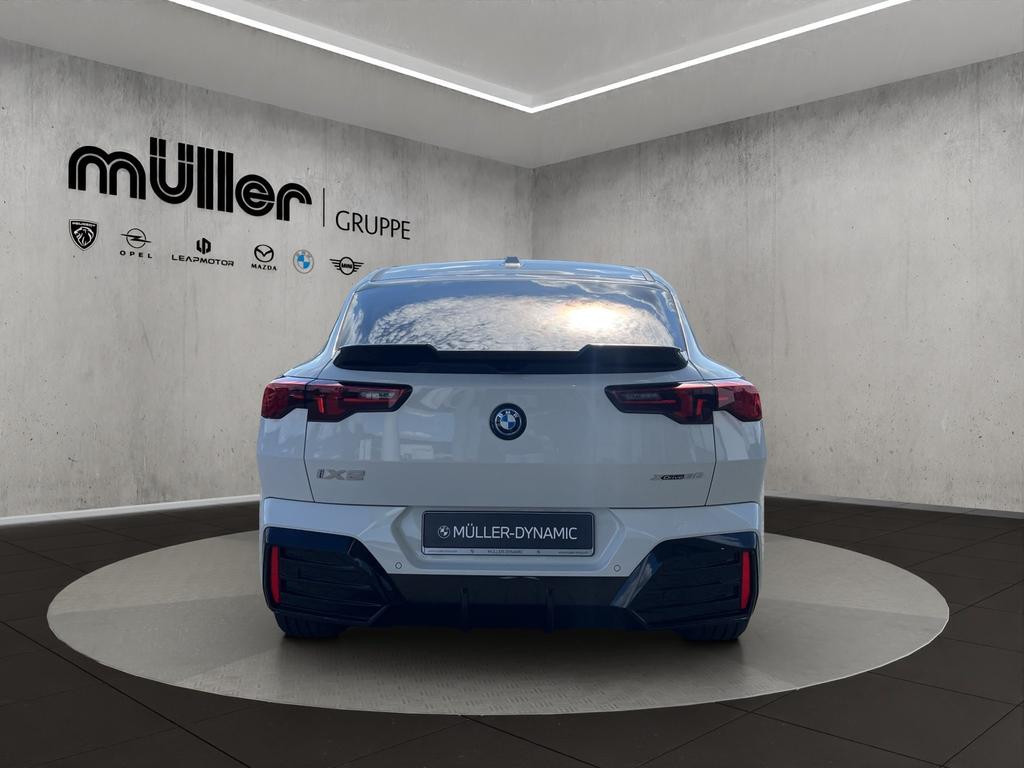 BMW iX2