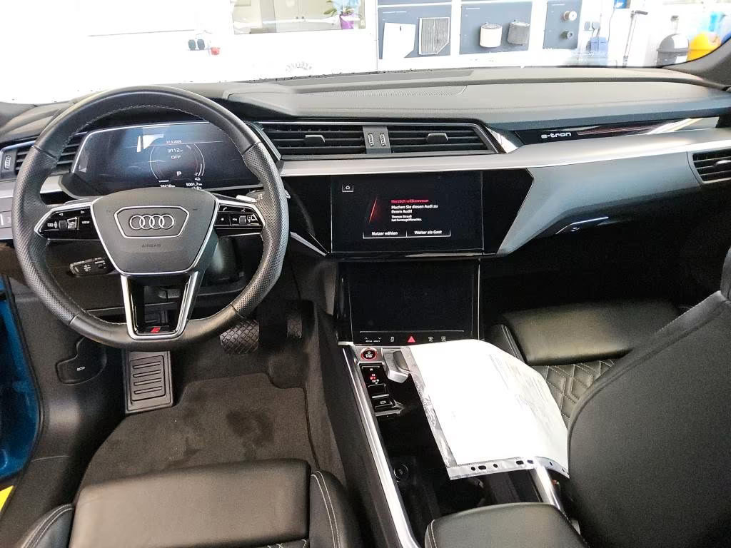 Audi e-tron