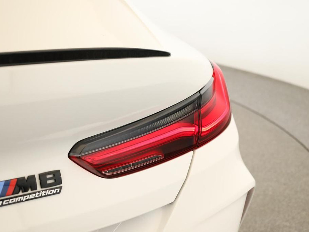 BMW M8