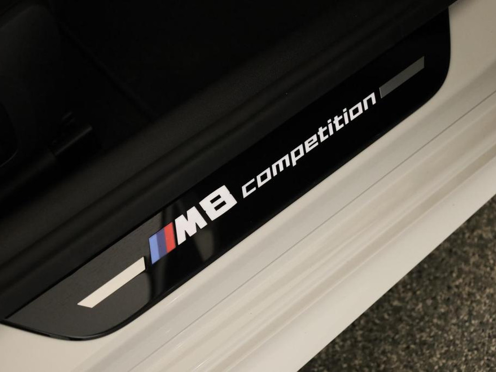 BMW M8