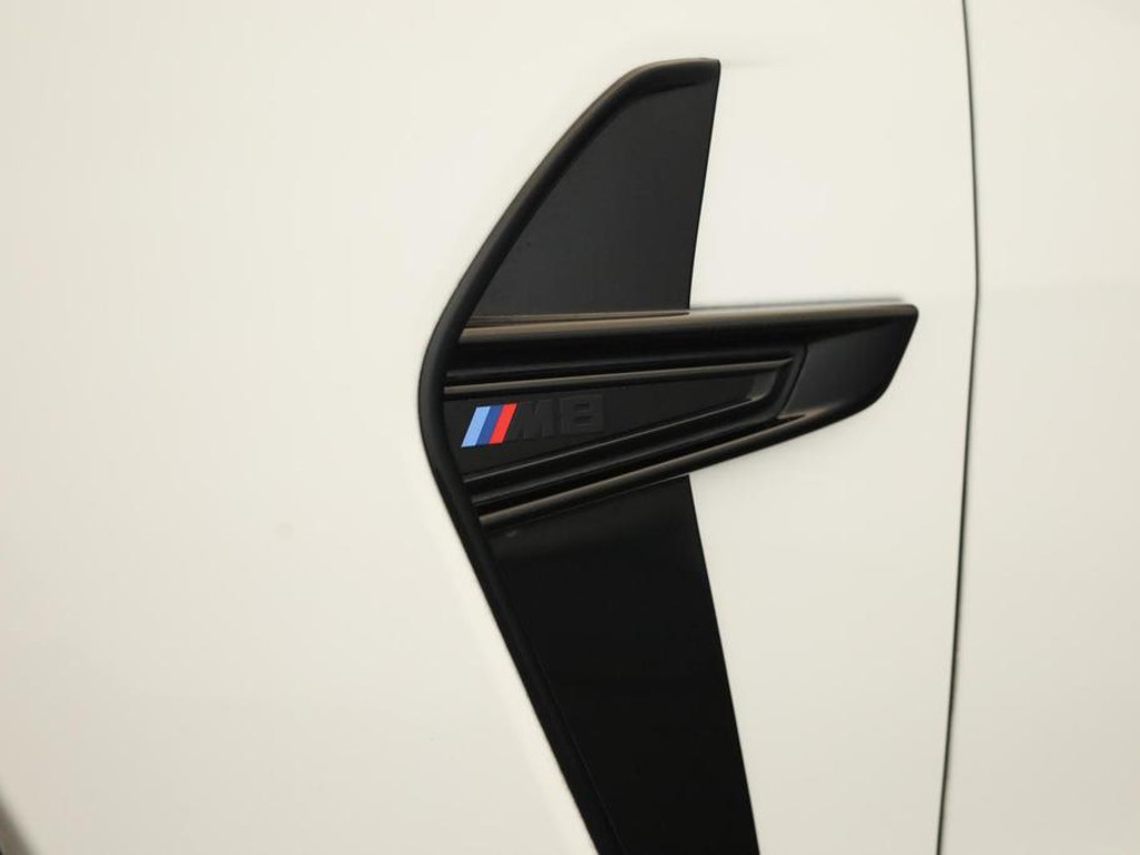 BMW M8