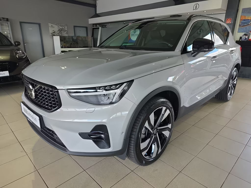 Volvo XC40 Ultimate Dark