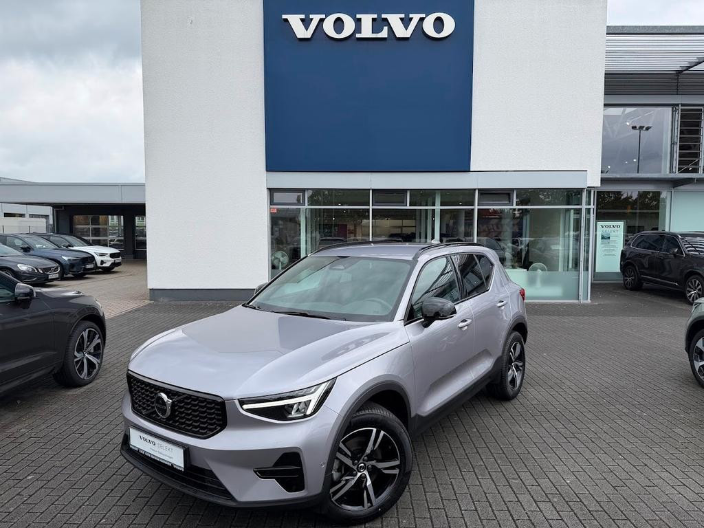 Volvo XC40 Plus Dark