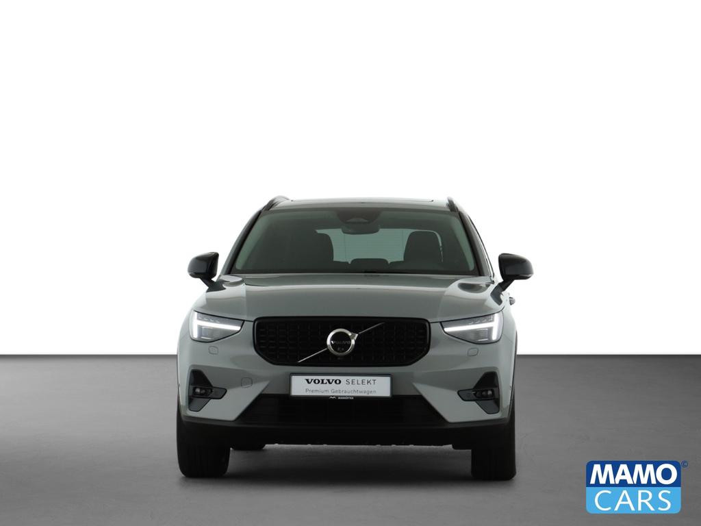 Volvo XC40 Plus Dark