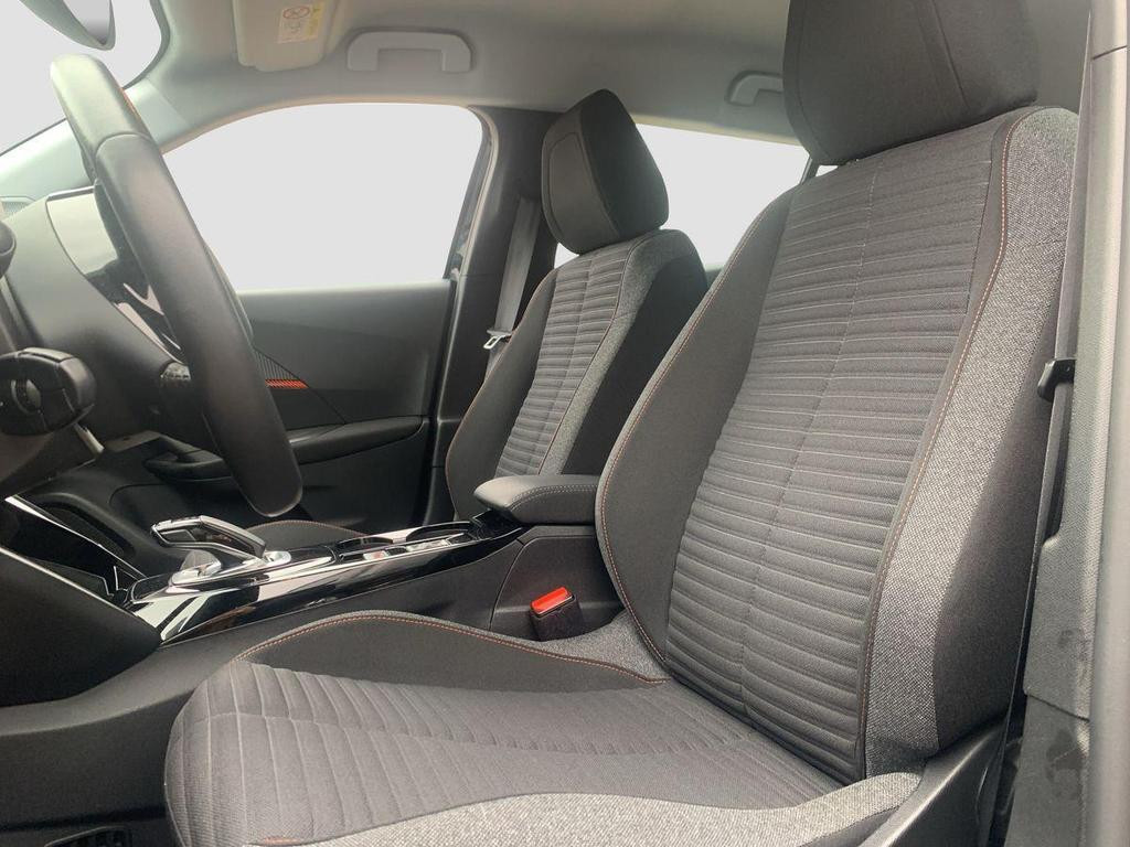 Peugeot e-2008