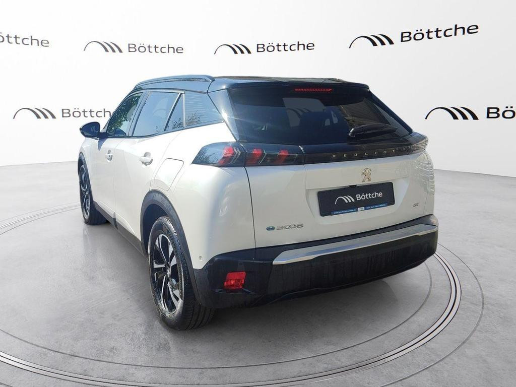 Peugeot e-2008