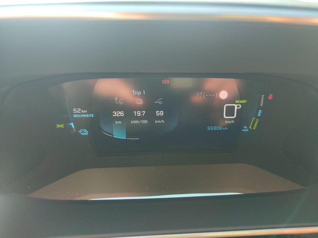 Peugeot e-2008