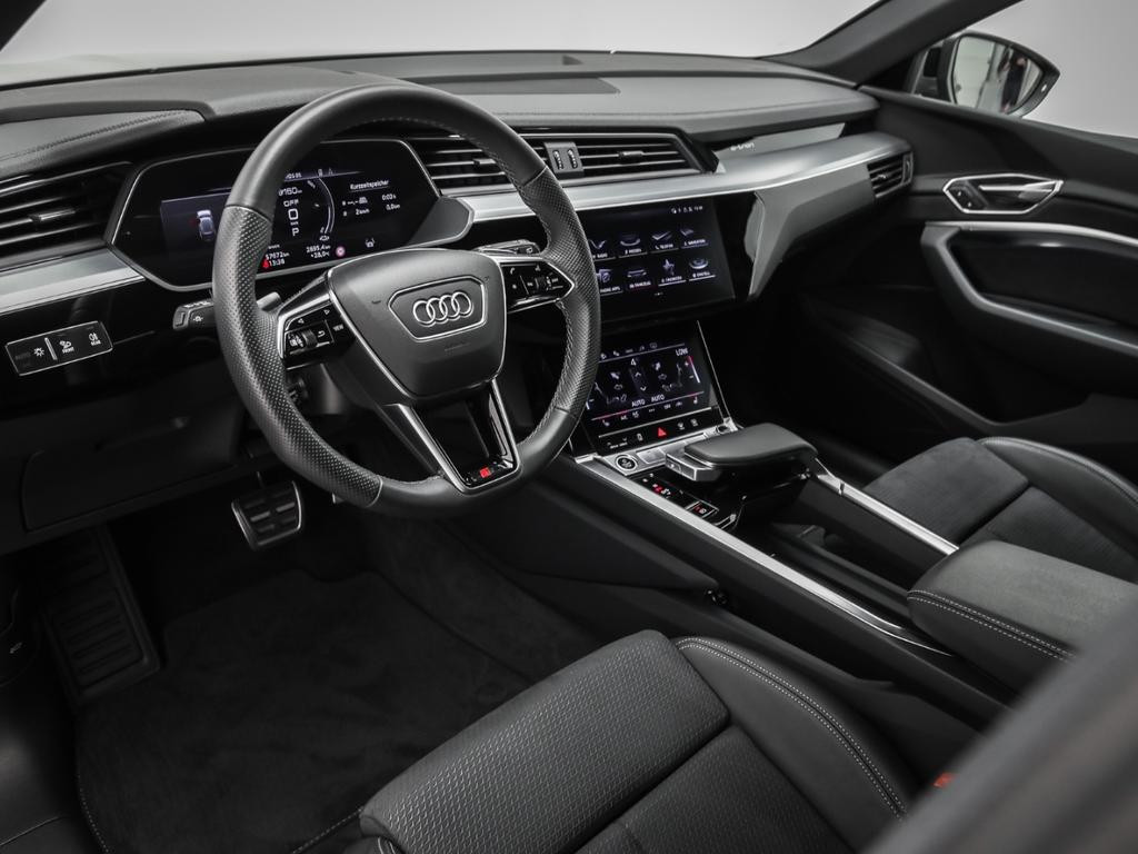 Audi Q8 e-tron