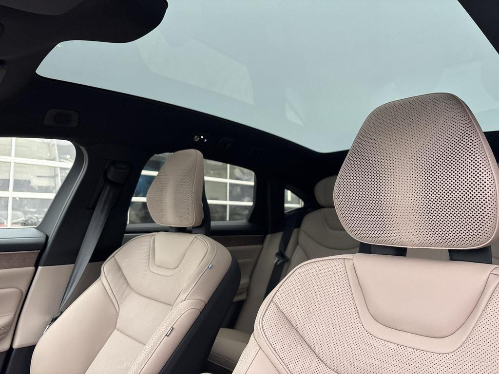 Volvo ES90