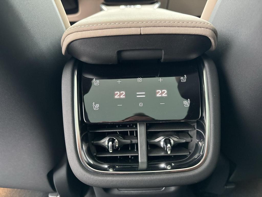 Volvo ES90