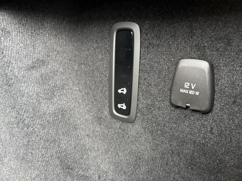 Volvo ES90