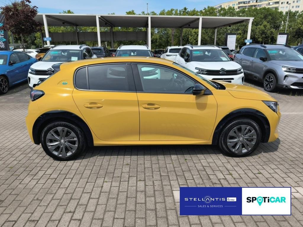 Peugeot e-208