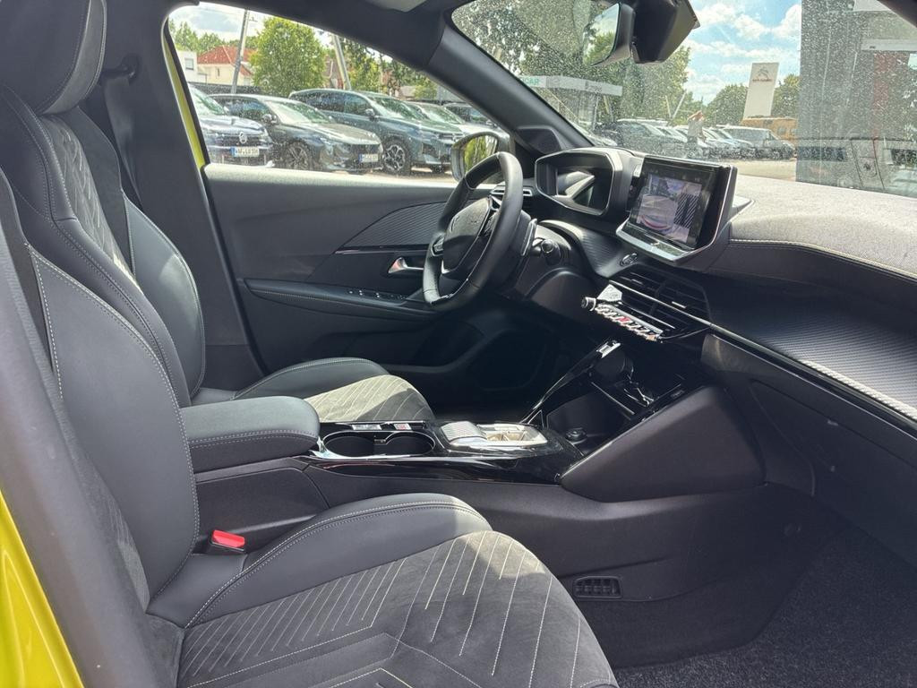 Peugeot e-208