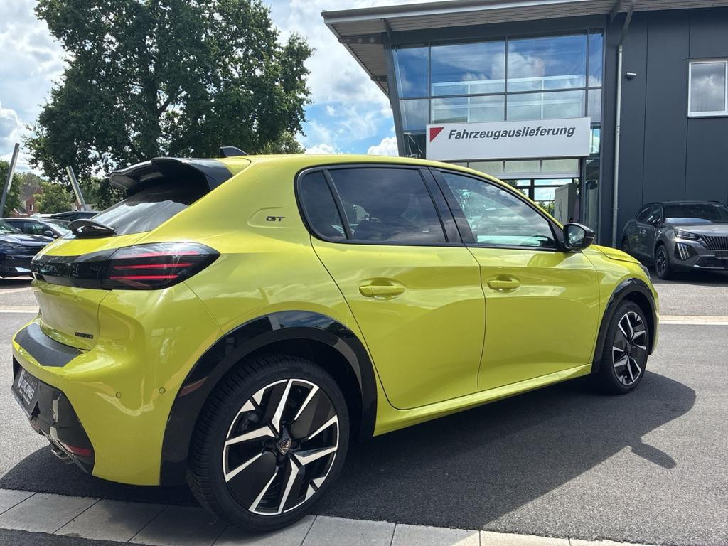 Peugeot e-208