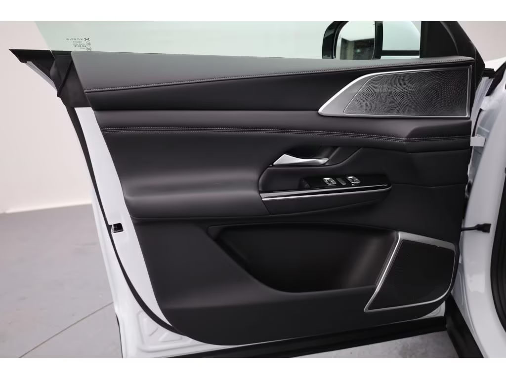 Xpeng G9