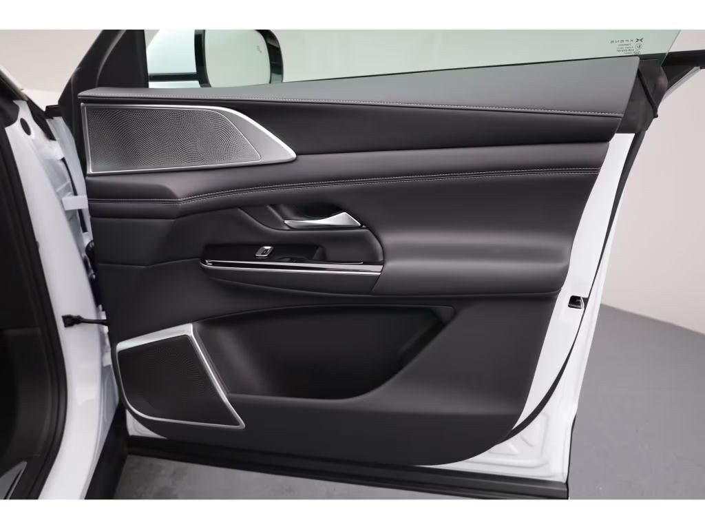 Xpeng G9