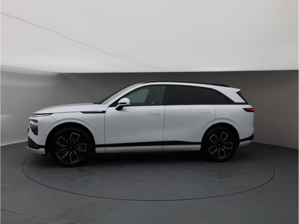 Xpeng G9
