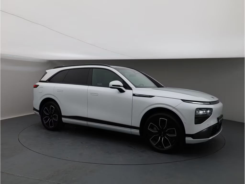 Xpeng G9