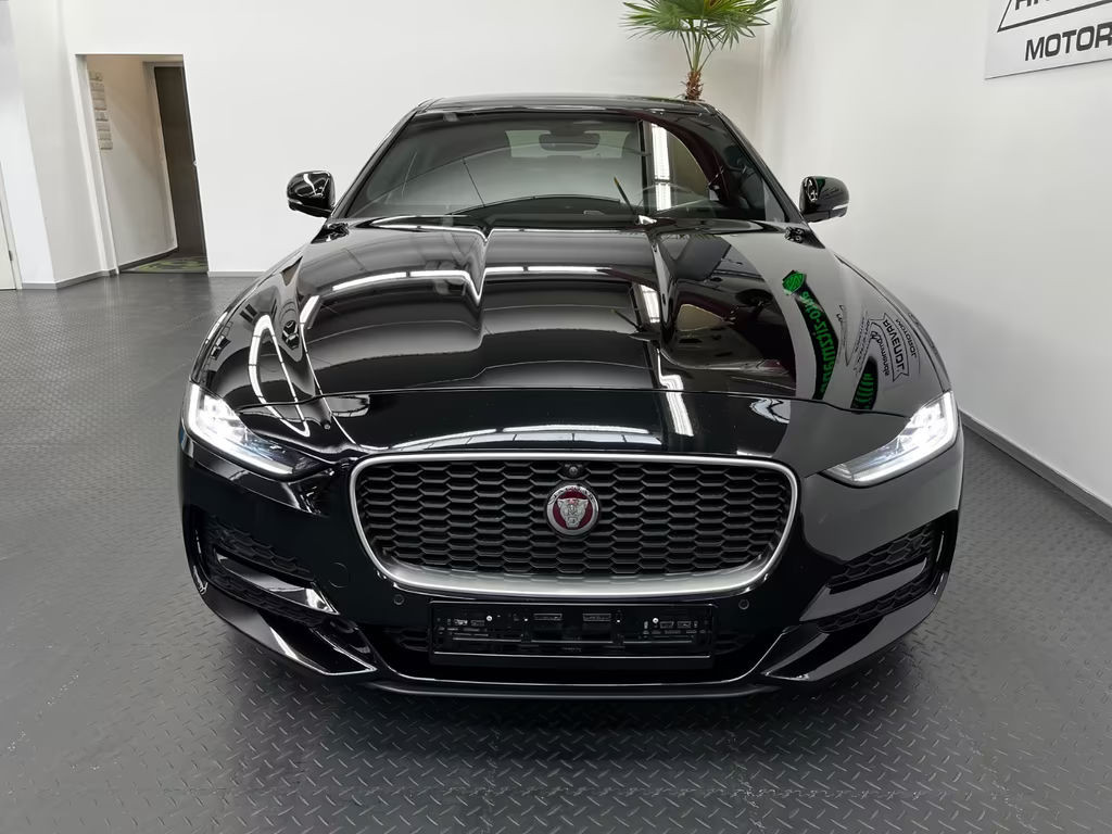 Jaguar XE S AWD