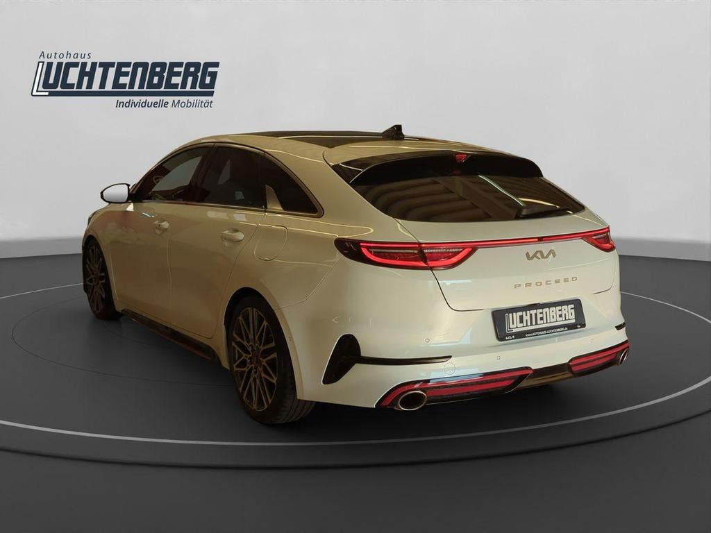 Kia ProCeed