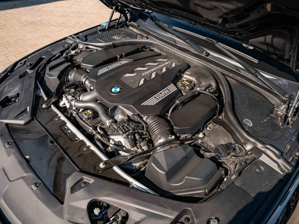 BMW M850