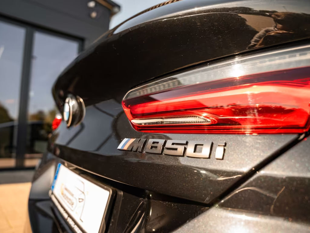 BMW M850