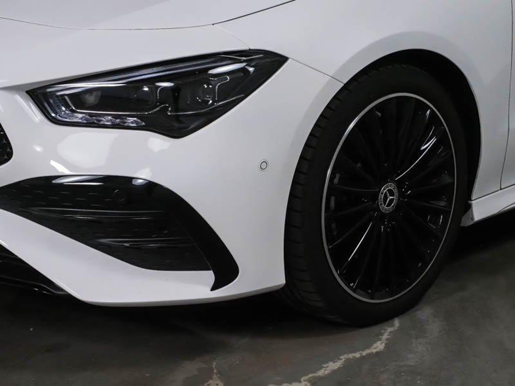 Mercedes-Benz CLA-Klasse CLA 200 AMG Line Premium