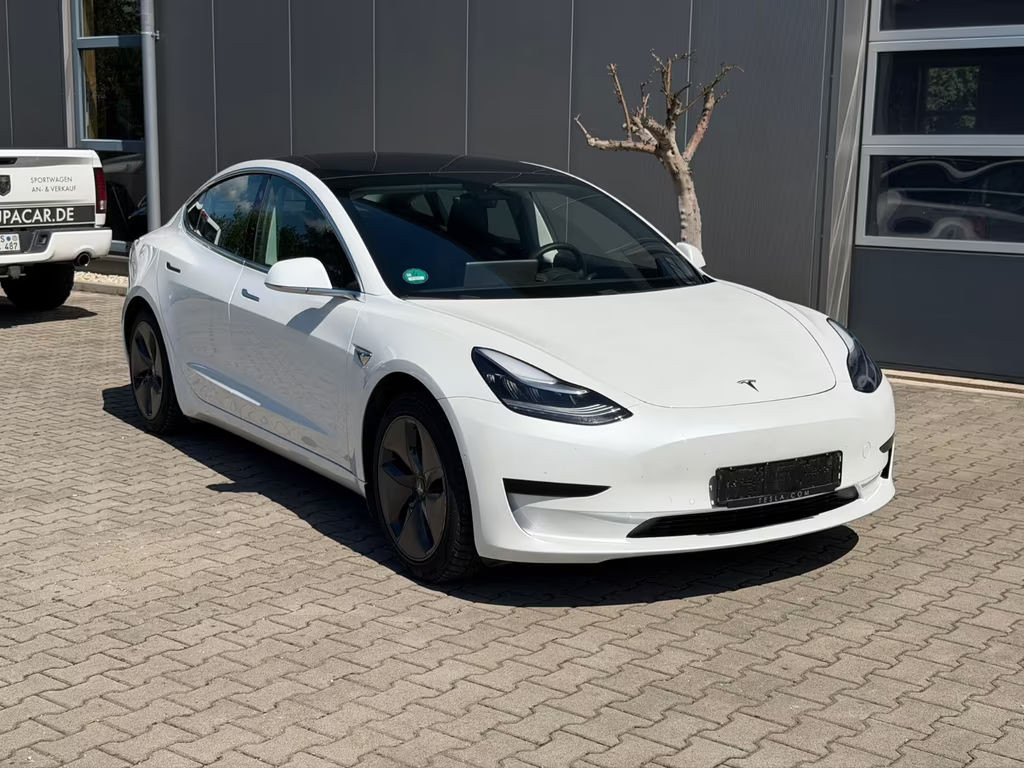 Tesla Model 3 Standard *Leder*Navi*Pano*360°*