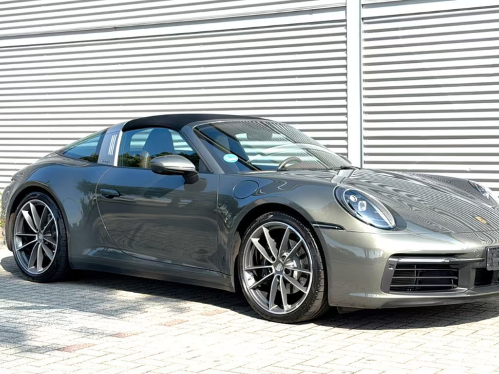 Porsche 911 4 992 Carrera Cabriolet Targa