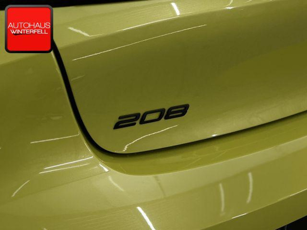 Peugeot e-208