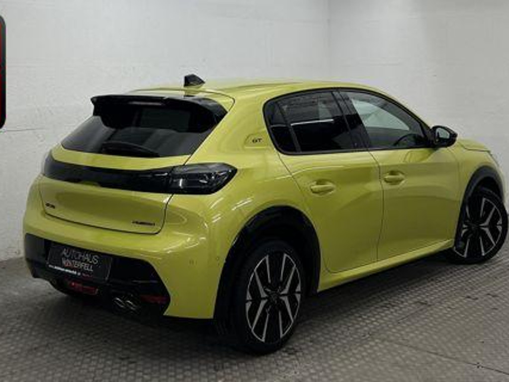 Peugeot e-208