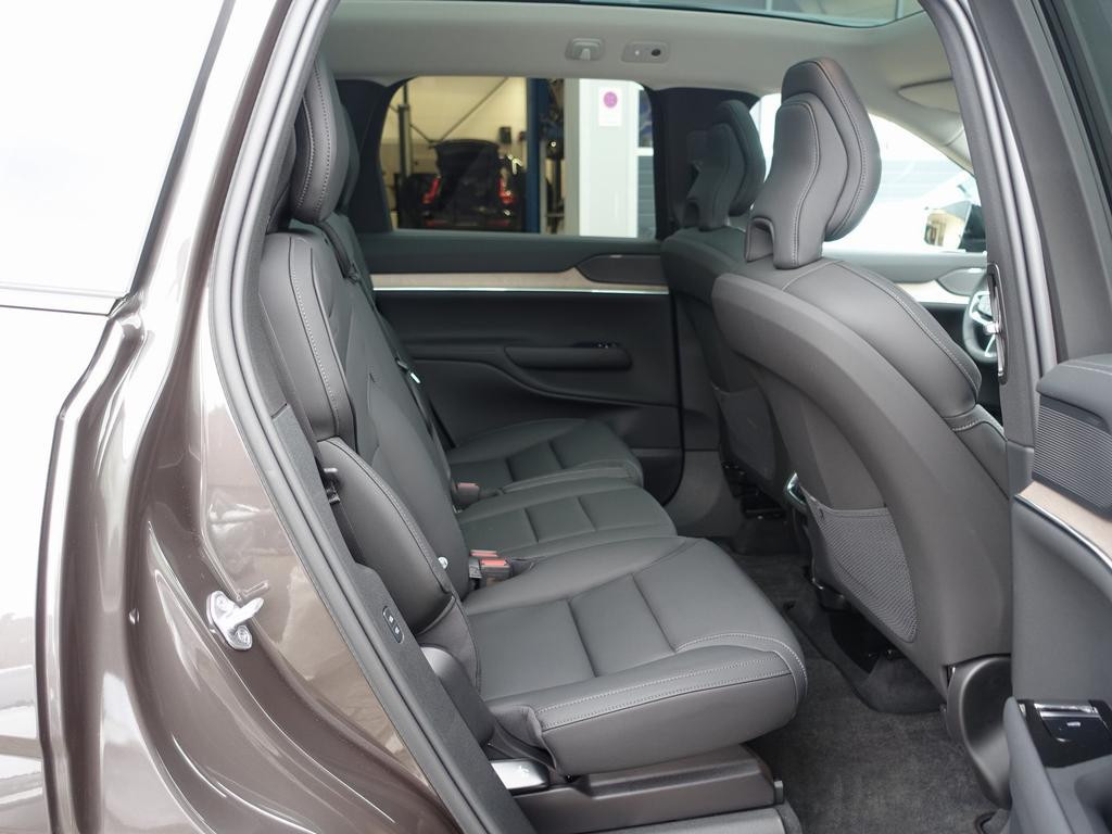 Volvo EX90