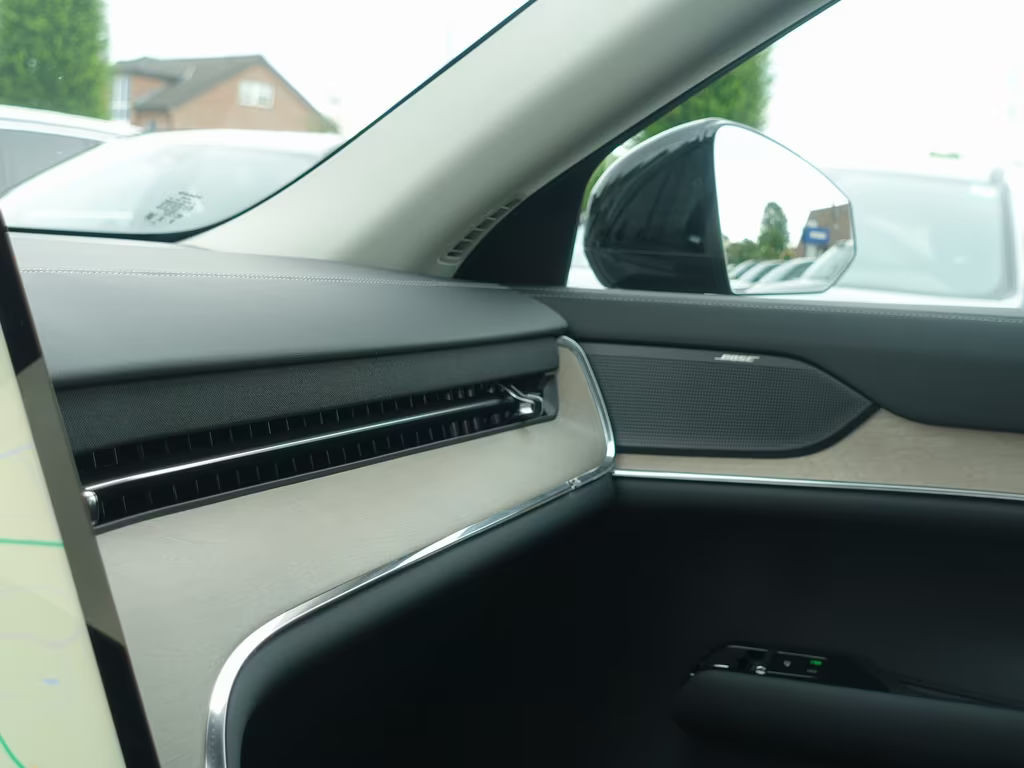 Volvo EX90