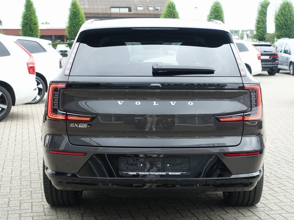 Volvo EX90