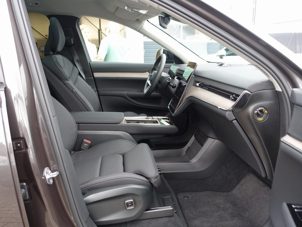 Volvo EX90